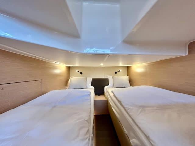 Botel Huswell - Bateau Coco Luxury Yacht In *