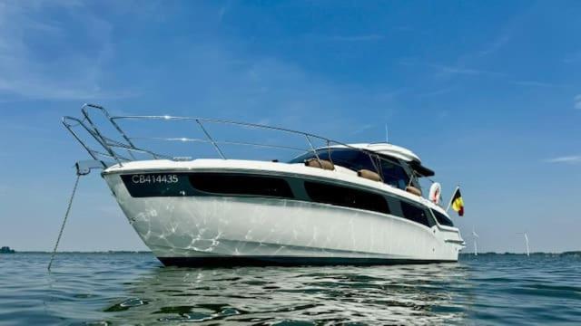 Huswell - Bateau Coco Luxury Yacht In Antwerpen
